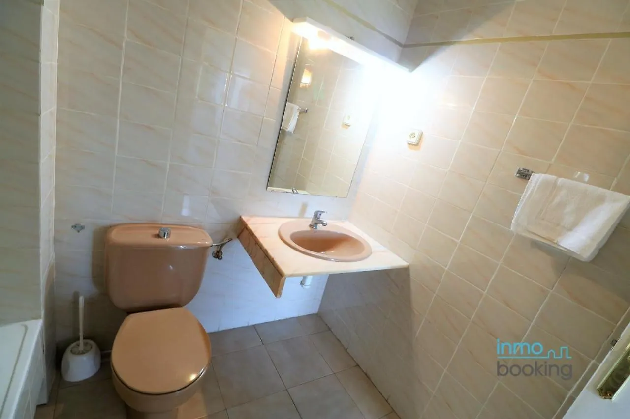 Apartment Arquus Beach Salou, Climatizado Y Con Piscina Spain